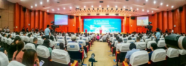 第12届中国—东盟文化论坛国际国内人士畅谈传统艺术发展(图1) 第12届中国—东盟文化论坛国际国内人士畅谈传统艺术发展(图1)