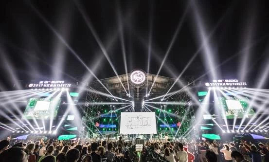厉害了,前所未有的最强阵容!红牛2018长江国际音乐节主阵容震撼首发(图4) 厉害了,前所未有的最强阵容!红牛2018长江国际音乐节主阵容震撼首发(图4)