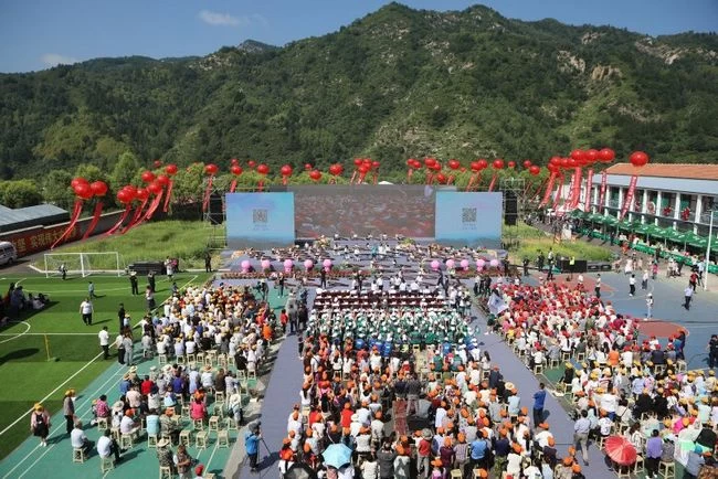 2018康养交城旅游季暨白木耳采摘文化节启幕 游客畅享“康养一夏”(图1) 2018康养交城旅游季暨白木耳采摘文化节启幕 游客畅享“康养一夏”(图1)