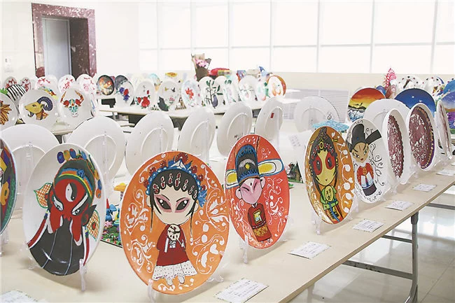 榆林职业技术学院：精美毕业展诠释美育成果(图1)