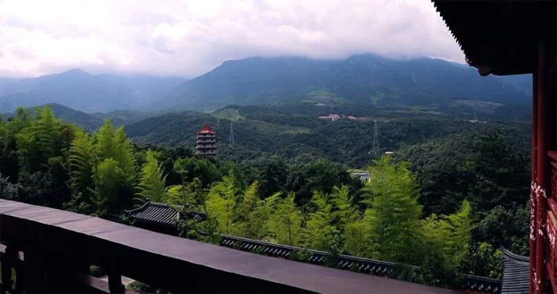 庐山东林寺:一座被传说故事浸泡的史学文化寺院(图4) 庐山东林寺:一座被传说故事浸泡的史学文化寺院(图4)
