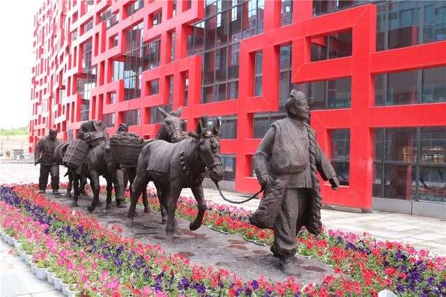 传承陕北民歌经典 弘扬优秀传统文化——走进陕北民歌博物馆党性教育基地(图4) 传承陕北民歌经典 弘扬优秀传统文化——走进陕北民歌博物馆党性教育基地(图4)