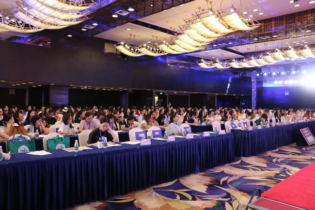 凤凰绘助力中国企业HR爱的成长——企业管理专家张艳桦谈共享经济时代人力资源管理(图2) 凤凰绘助力中国企业HR爱的成长——企业管理专家张艳桦谈共享经济时代人力资源管理(图2)