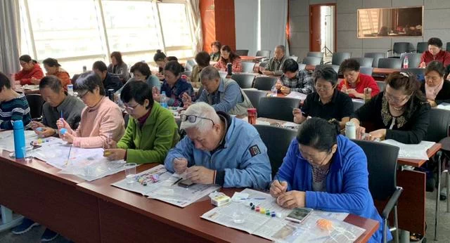 迎重阳非遗主题讲座做客“石图讲坛”——充满想象的生活,从一枚彩蛋开始(图1) 迎重阳非遗主题讲座做客“石图讲坛”——充满想象的生活,从一枚彩蛋开始(图1)