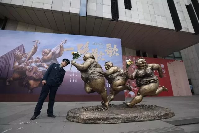 众艳亮相金陵——“一路欢歌——许鸿飞雕塑世界巡展·南京站”启幕(图15) 众艳亮相金陵——“一路欢歌——许鸿飞雕塑世界巡展·南京站”启幕(图15)