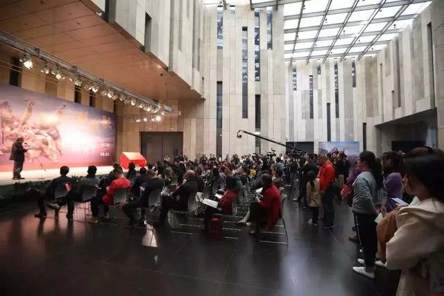 众艳亮相金陵——“一路欢歌——许鸿飞雕塑世界巡展·南京站”启幕(图1) 众艳亮相金陵——“一路欢歌——许鸿飞雕塑世界巡展·南京站”启幕(图1)
