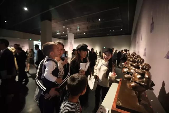 众艳亮相金陵——“一路欢歌——许鸿飞雕塑世界巡展·南京站”启幕(图8) 众艳亮相金陵——“一路欢歌——许鸿飞雕塑世界巡展·南京站”启幕(图8)