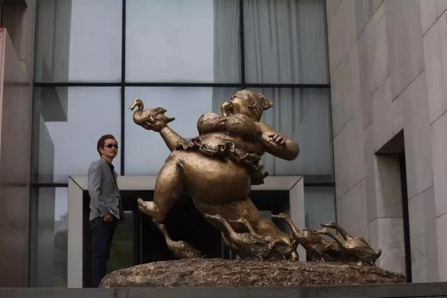众艳亮相金陵——“一路欢歌——许鸿飞雕塑世界巡展·南京站”启幕(图19) 众艳亮相金陵——“一路欢歌——许鸿飞雕塑世界巡展·南京站”启幕(图19)