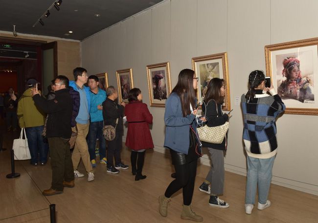 黄华兆水彩艺术作品展在中国美术馆展出(图2) 黄华兆水彩艺术作品展在中国美术馆展出(图2)