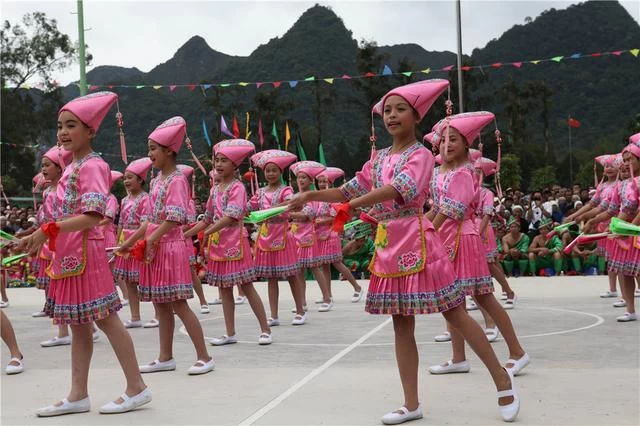 传承文脉 传递爱心——广西百色市中心血站以民族文化助推无偿献血健康发展(图2) 传承文脉 传递爱心——广西百色市中心血站以民族文化助推无偿献血健康发展(图2)