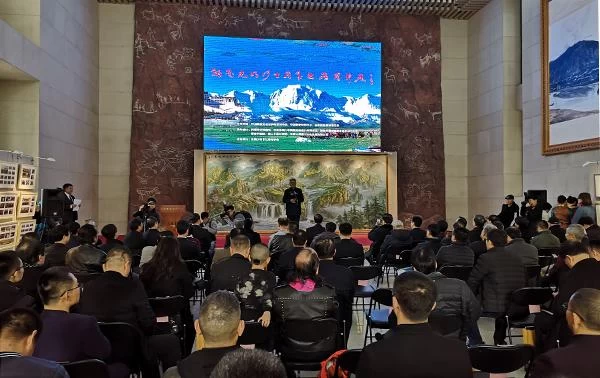＂初心与善行——翰墨光明行十周年书画图片展＂在京开幕(图1)