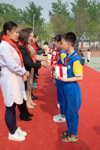 当少年遇上经典——北京顺义马坡镇举办世界读书日主题活动(图3) 当少年遇上经典——北京顺义马坡镇举办世界读书日主题活动(图3)