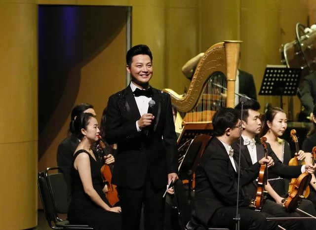 青岛海洋国际音乐季,“阎师高徒”,阎维文民族声乐大师班师生音乐会成功上演(图2) 青岛海洋国际音乐季,“阎师高徒”,阎维文民族声乐大师班师生音乐会成功上演(图2)