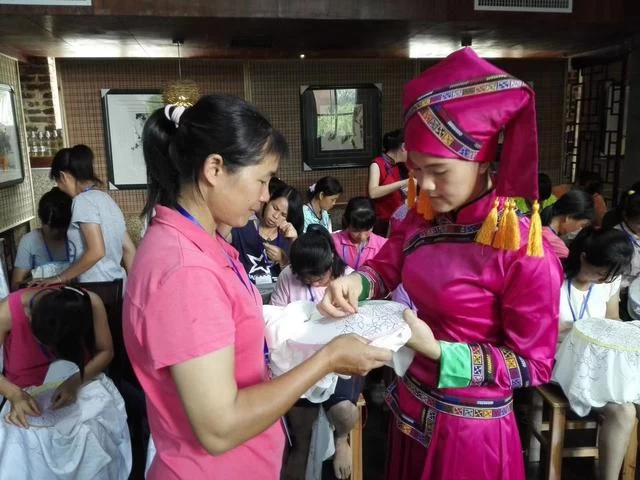 广西:文化服务上山下乡 脱贫攻坚吹糠见米(图2) 广西:文化服务上山下乡 脱贫攻坚吹糠见米(图2)