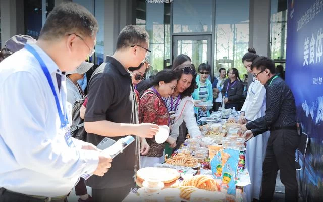 借势世园会 从“心”看新疆——新疆旅游专场推介会为“新疆日”再添重彩(图4) 借势世园会 从“心”看新疆——新疆旅游专场推介会为“新疆日”再添重彩(图4)