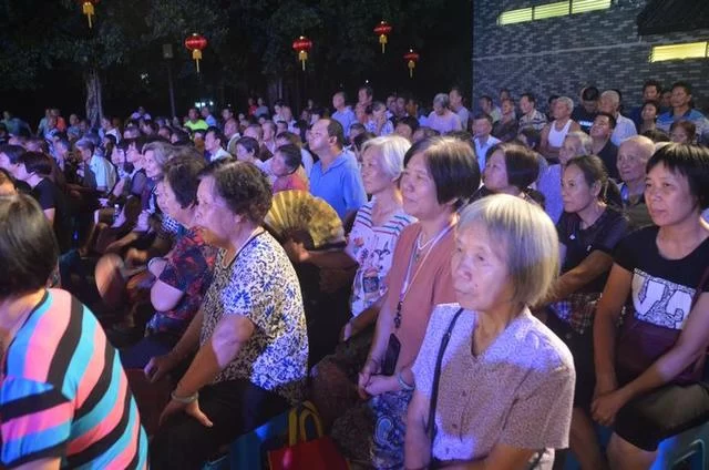 李华：让古戏台焕发新生机的文化人(图1)