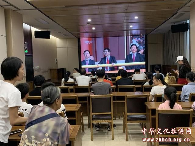 广西文旅系统干部群众热议国庆庆典(图4)