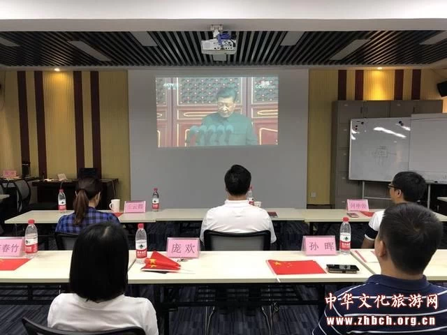 广西文旅系统干部群众热议国庆庆典(图3) 广西文旅系统干部群众热议国庆庆典(图3)