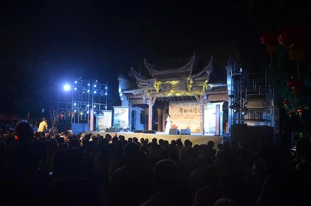 14场粤剧活动,3万多观众现场感受——第十七届东莞"粤剧黄金周"圆满落幕(图7) 14场粤剧活动,3万多观众现场感受——第十七届东莞"粤剧黄金周"圆满落幕(图7)