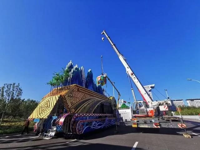 “壮美广西”国庆彩车启程回家(图2) “壮美广西”国庆彩车启程回家(图2)