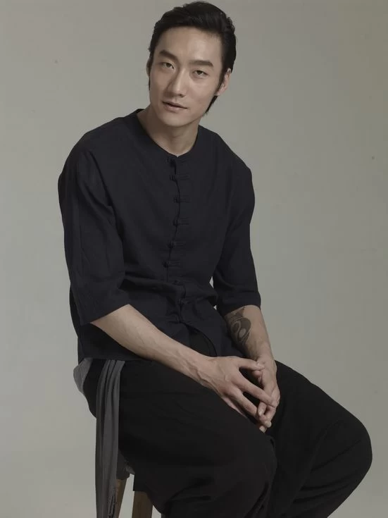 《舞林争霸》冠军现身西安 向观众诠释现代舞的魅力(图1) 《舞林争霸》冠军现身西安 向观众诠释现代舞的魅力(图1)