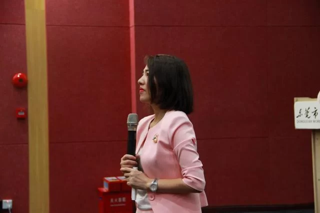 从打工女孩到“全国劳模”,追梦路上有一颗“大我”之心(图2) 从打工女孩到“全国劳模”,追梦路上有一颗“大我”之心(图2)