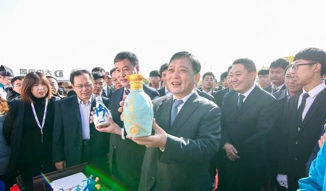 2019“行走的汾酒”走进北京,汾酒·大国清香之美绽放世界(图5) 2019“行走的汾酒”走进北京,汾酒·大国清香之美绽放世界(图5)