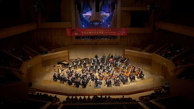 中国交响乐作品展演庆祝新中国成立70周年,哈尔滨音乐会成功举办(图7) 中国交响乐作品展演庆祝新中国成立70周年,哈尔滨音乐会成功举办(图7)