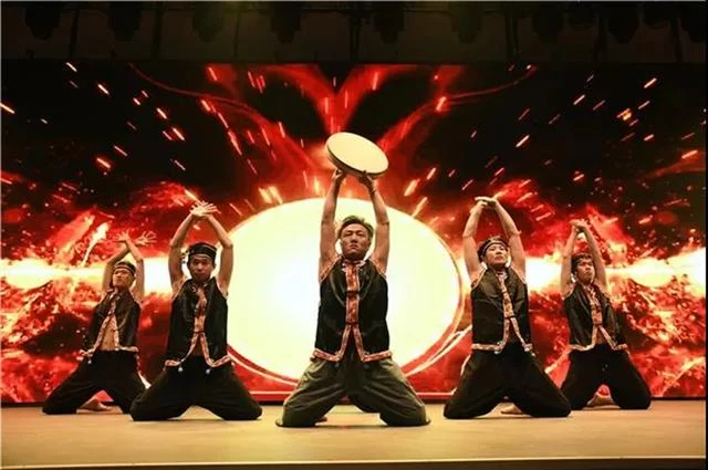 情从云中起,一往九岁长——华熙云中系列九年“拾”遗让民族文化绽放新生(图1) 情从云中起,一往九岁长——华熙云中系列九年“拾”遗让民族文化绽放新生(图1)