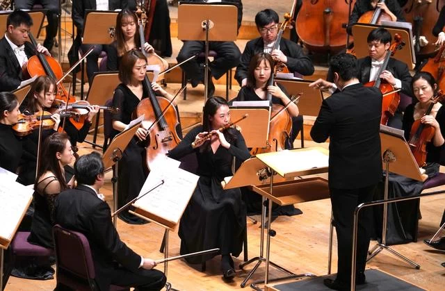 庆祝中华人民共和国成立70周年 中国交响乐作品展演上海音乐会第二场成功上演(图5) 庆祝中华人民共和国成立70周年 中国交响乐作品展演上海音乐会第二场成功上演(图5)