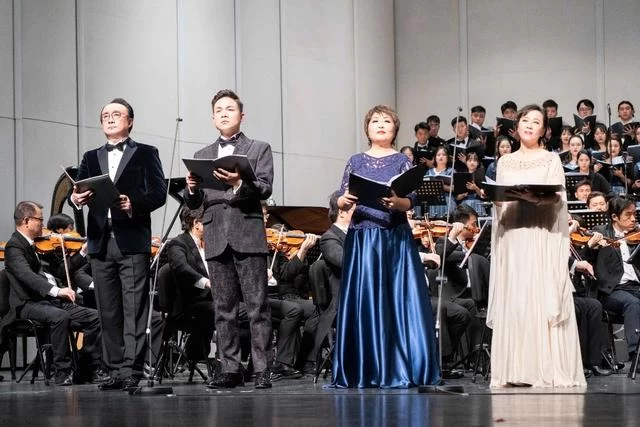 中国交响乐作品展演大型人文交响组曲《新韶九章》首演成功(图2) 中国交响乐作品展演大型人文交响组曲《新韶九章》首演成功(图2)