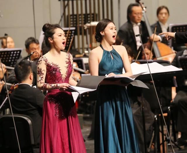 中国交响乐作品展演大型人文交响组曲《新韶九章》首演成功(图3) 中国交响乐作品展演大型人文交响组曲《新韶九章》首演成功(图3)