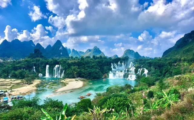 致敬“白衣天使”!2020年全国医护工作者及家属免费游德天!(图8) 致敬“白衣天使”!2020年全国医护工作者及家属免费游德天!(图8)