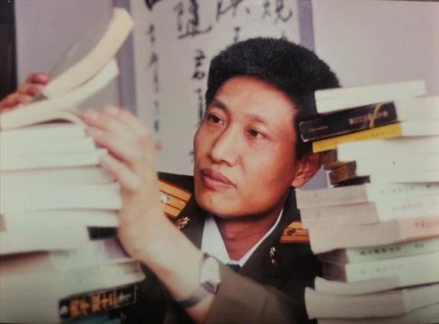 采生活之果,酿艺术之蜜——《轻声》词曲作者齐遥采访录(图2) 采生活之果,酿艺术之蜜——《轻声》词曲作者齐遥采访录(图2)