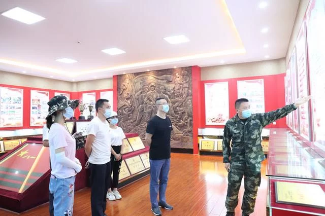 双期叠加中的保利作为(图4) 双期叠加中的保利作为(图4)