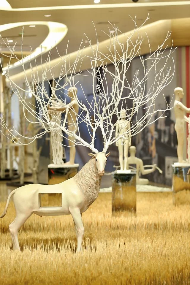 “2020窗景window scenery”新锐艺术家联合公益展在北京嘉里中心举办(图6) “2020窗景window scenery”新锐艺术家联合公益展在北京嘉里中心举办(图6)