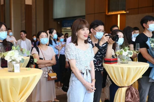 “2020窗景window scenery”新锐艺术家联合公益展在北京嘉里中心举办(图3) “2020窗景window scenery”新锐艺术家联合公益展在北京嘉里中心举办(图3)