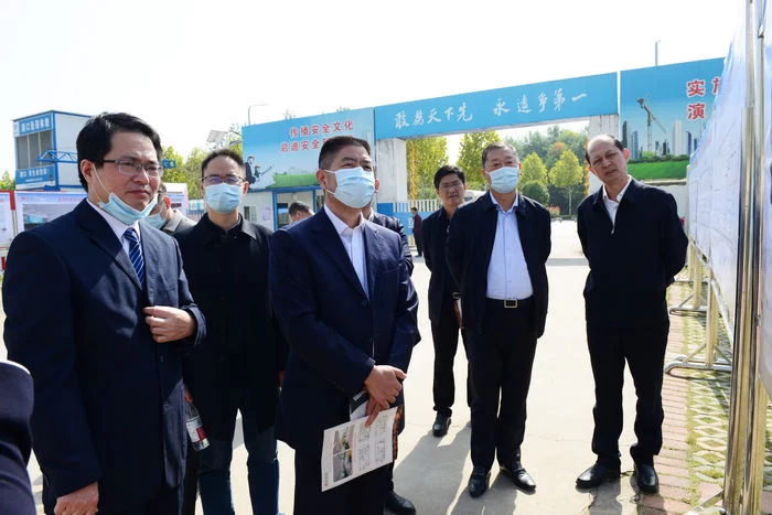 湖北黄冈接受第四批国家公共文化服务体系示范区验收实地检查(图2) 湖北黄冈接受第四批国家公共文化服务体系示范区验收实地检查(图2)