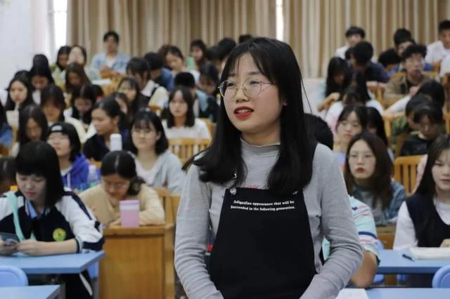 好新闻是如何产生的?资深媒体人宾阳在南宁师范大学开讲(图3) 好新闻是如何产生的?资深媒体人宾阳在南宁师范大学开讲(图3)