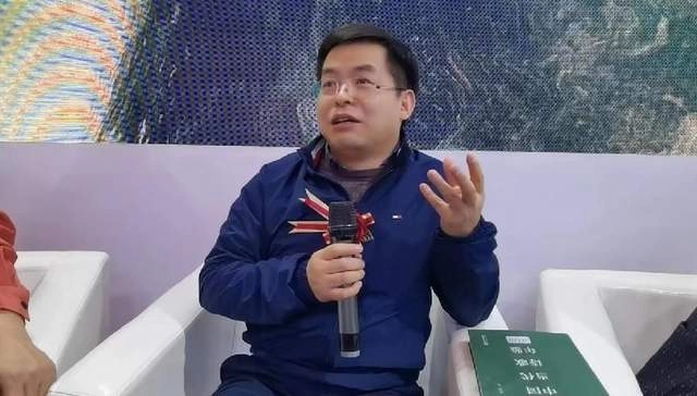 首届中国当代诗歌北京论坛暨《中国当代诗歌年鉴》首发式举办(图3) 首届中国当代诗歌北京论坛暨《中国当代诗歌年鉴》首发式举办(图3)