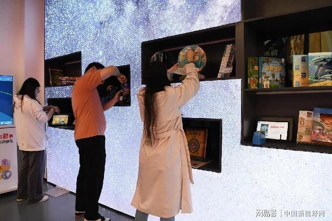 世界读书日,来嘉兴市图书馆打卡元宇宙(图3) 世界读书日,来嘉兴市图书馆打卡元宇宙(图3)