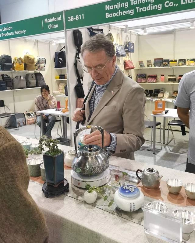 源于丽江,献给世界 | 百岁坊品牌应邀参加香港礼品及赠品展(图7) 源于丽江,献给世界 | 百岁坊品牌应邀参加香港礼品及赠品展(图7)