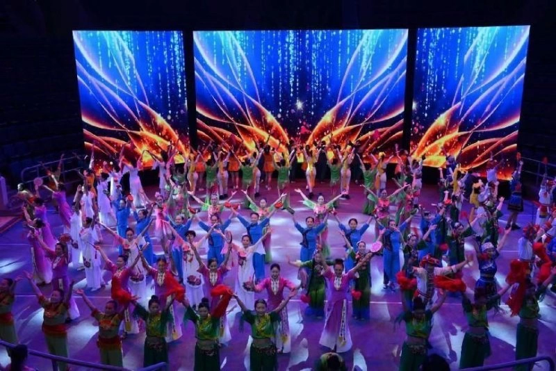 点亮城市璀璨星空——黄梅戏大剧院畅想曲(图3) 点亮城市璀璨星空——黄梅戏大剧院畅想曲(图3)