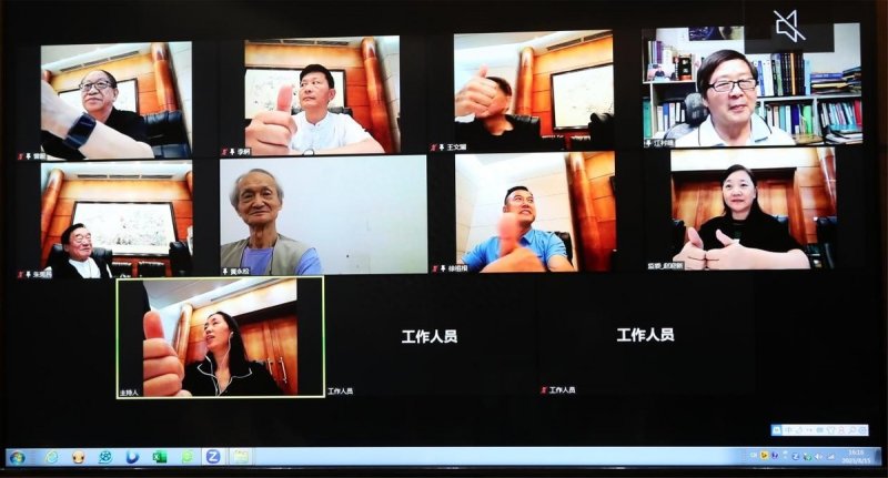 海峡两岸摄影名家邀请展评选在北京举行(图3)