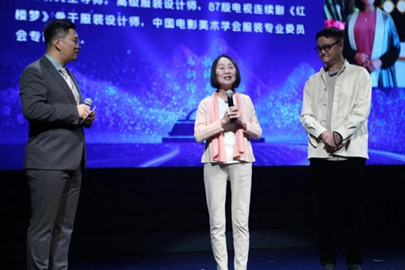 “月夕·和合”展演联动,第十四届中华世纪坛中秋诗会盛大举办(图8) “月夕·和合”展演联动,第十四届中华世纪坛中秋诗会盛大举办(图8)