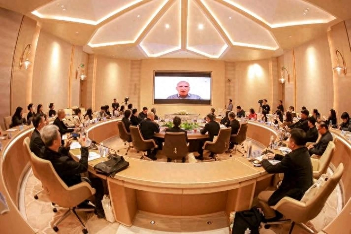 上海博物馆东馆公共艺术全球征集大赛学委会会议和论坛举行(图2) 上海博物馆东馆公共艺术全球征集大赛学委会会议和论坛举行(图2)