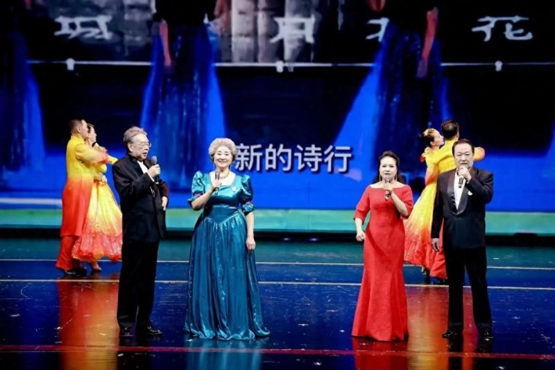 “情暖重阳 乐动银龄”老艺术家文化志愿服务工程汇报演出成功举办(图3) “情暖重阳 乐动银龄”老艺术家文化志愿服务工程汇报演出成功举办(图3)