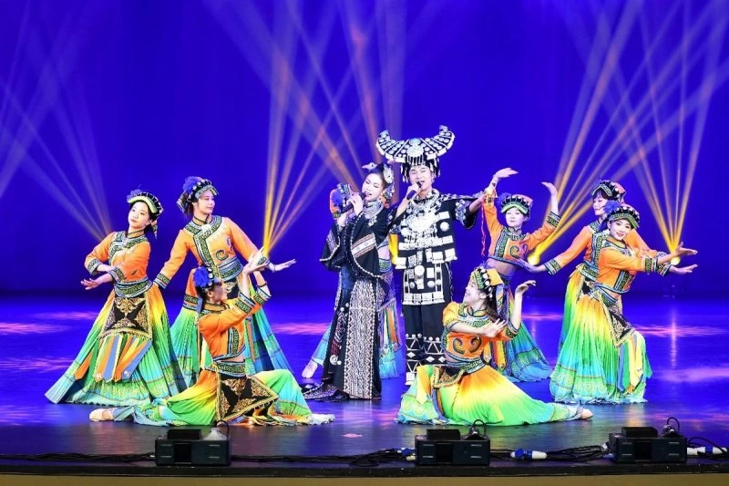 珸琹组合推出首张专辑《当歌声变成唯美》(图2) 珸琹组合推出首张专辑《当歌声变成唯美》(图2)