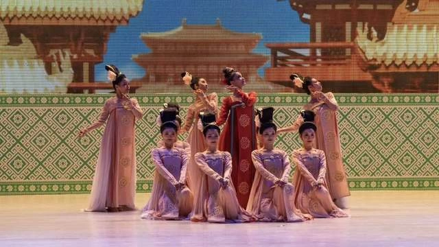 土库曼斯坦“中国文化年”开幕(图5) 土库曼斯坦“中国文化年”开幕(图5)