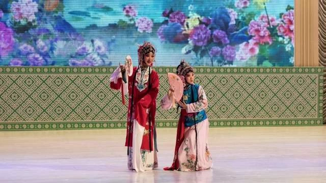 土库曼斯坦“中国文化年”开幕(图6) 土库曼斯坦“中国文化年”开幕(图6)